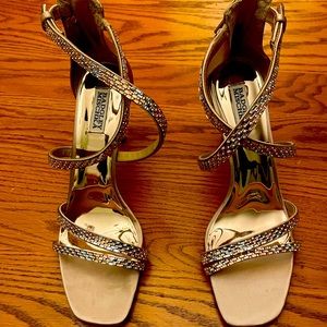 Badgley Mischka 4 inch heel latte satin stiletto shoes size 12.